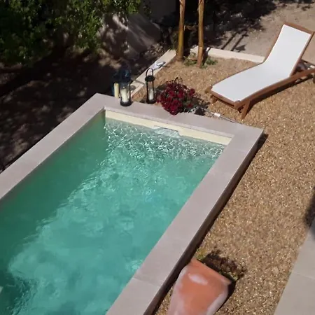 Bed & Breakfast La De Garlone Aujargues